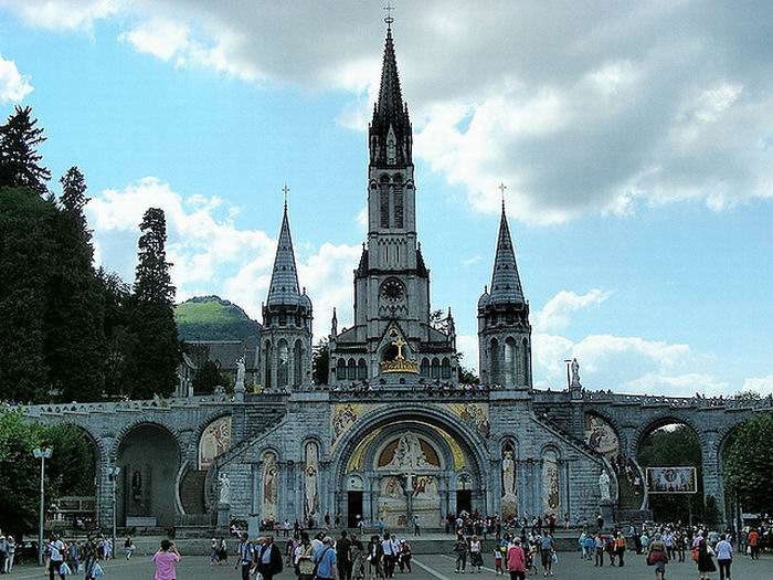 Lourdes-in-France.jpg