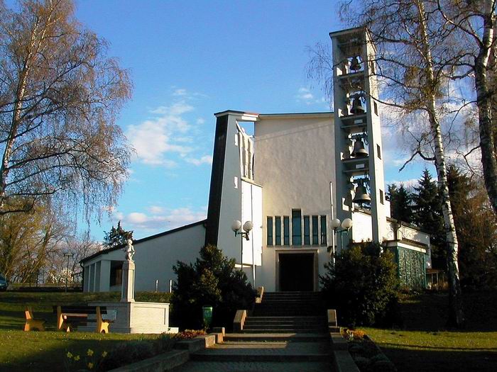 1200px-Kirche_Lassnitzhoehe.JPG